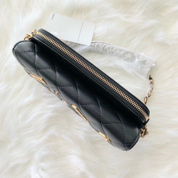 Chanel | Phone Holder Wallet on Chain - Picture 5 of 14